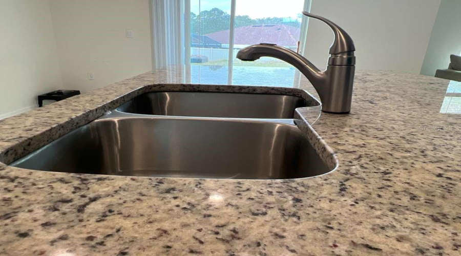 DAVENPORT, Florida 33837, 4 Bedrooms Bedrooms, ,3 BathroomsBathrooms,Residential,For Sale,DOE RUN,0,MFRS5142519