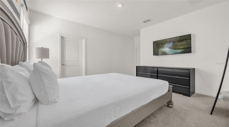 KISSIMMEE, Florida 34746, 12 Bedrooms Bedrooms, ,11 BathroomsBathrooms,Residential,For Sale,RAMA,0,MFRO6374628