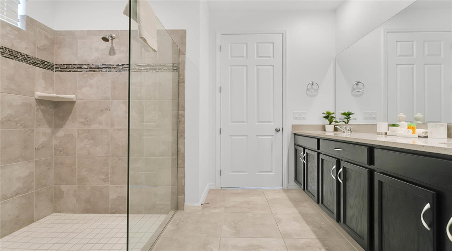 KISSIMMEE, Florida 34747, 7 Bedrooms Bedrooms, ,6 BathroomsBathrooms,Residential,For Sale,AMELIA DOWNS,0,MFRO6302469