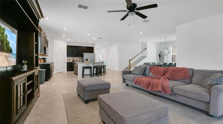 KISSIMMEE, Florida 34747, 7 Bedrooms Bedrooms, ,6 BathroomsBathrooms,Residential,For Sale,AMELIA DOWNS,0,MFRO6302469