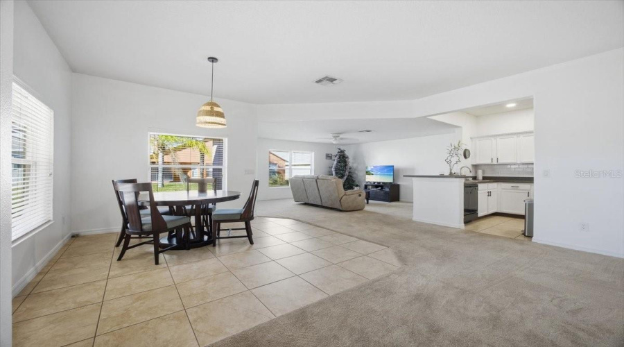 KISSIMMEE, Florida 34746, 4 Bedrooms Bedrooms, ,2 BathroomsBathrooms,Residential,For Sale,COMMANDER,0,MFRO6377238