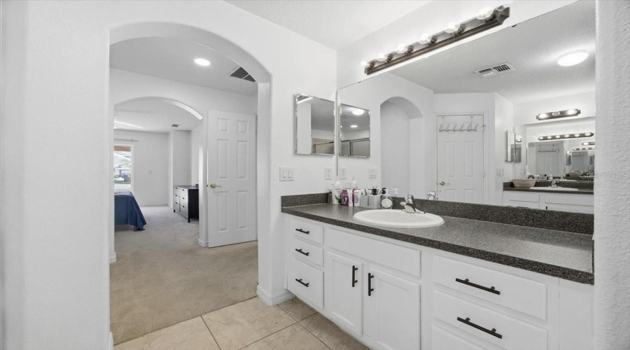 KISSIMMEE, Florida 34746, 4 Bedrooms Bedrooms, ,2 BathroomsBathrooms,Residential,For Sale,COMMANDER,0,MFRO6377238