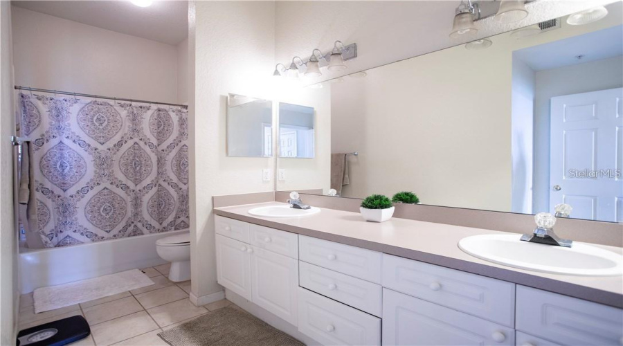 CELEBRATION, Florida 34747, 3 Bedrooms Bedrooms, ,3 BathroomsBathrooms,Residential,For Sale,LONGVIEW,0,MFRO6376818