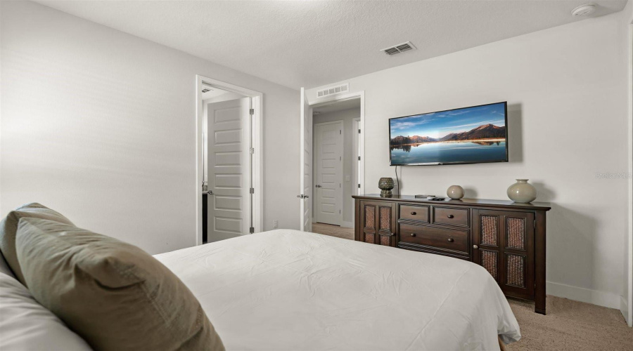 KISSIMMEE, Florida 34747, 6 Bedrooms Bedrooms, ,6 BathroomsBathrooms,Residential,For Sale,MARKER AVE,0,MFRO6375250