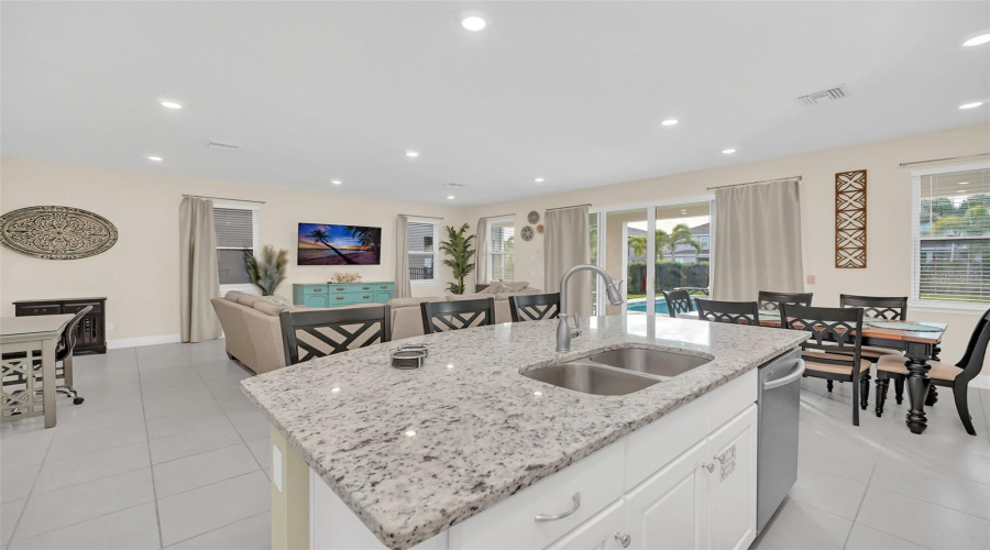 KISSIMMEE, Florida 34747, 4 Bedrooms Bedrooms, ,3 BathroomsBathrooms,Residential,For Sale,SOUTHFIELD,0,MFRO6324507