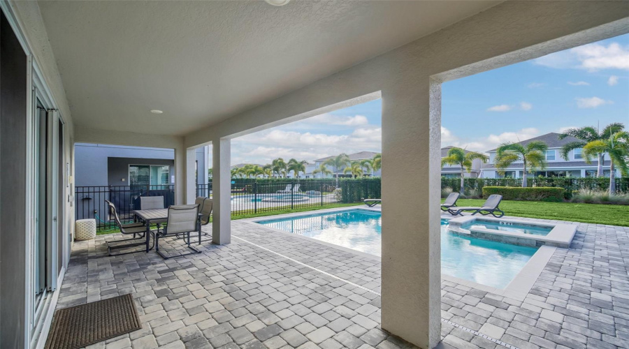 KISSIMMEE, Florida 34747, 4 Bedrooms Bedrooms, ,3 BathroomsBathrooms,Residential,For Sale,SOUTHFIELD,0,MFRO6324507