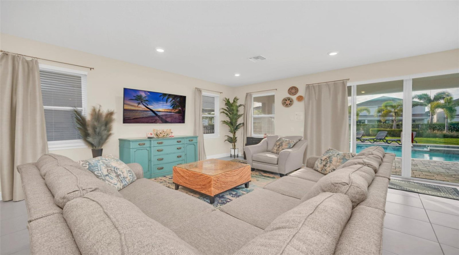 KISSIMMEE, Florida 34747, 4 Bedrooms Bedrooms, ,3 BathroomsBathrooms,Residential,For Sale,SOUTHFIELD,0,MFRO6324507