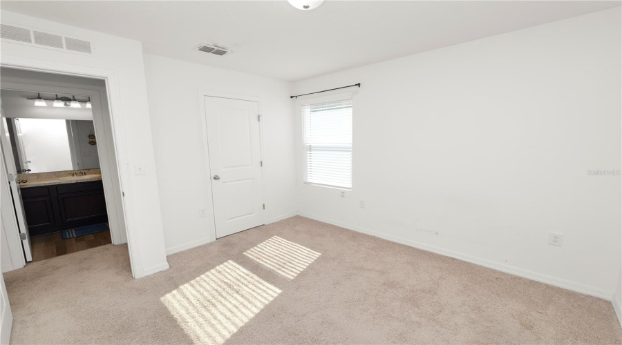 DAVENPORT, Florida 33837, 3 Bedrooms Bedrooms, ,2 BathroomsBathrooms,Residential,For Sale,MADISON,0,MFRL4957526