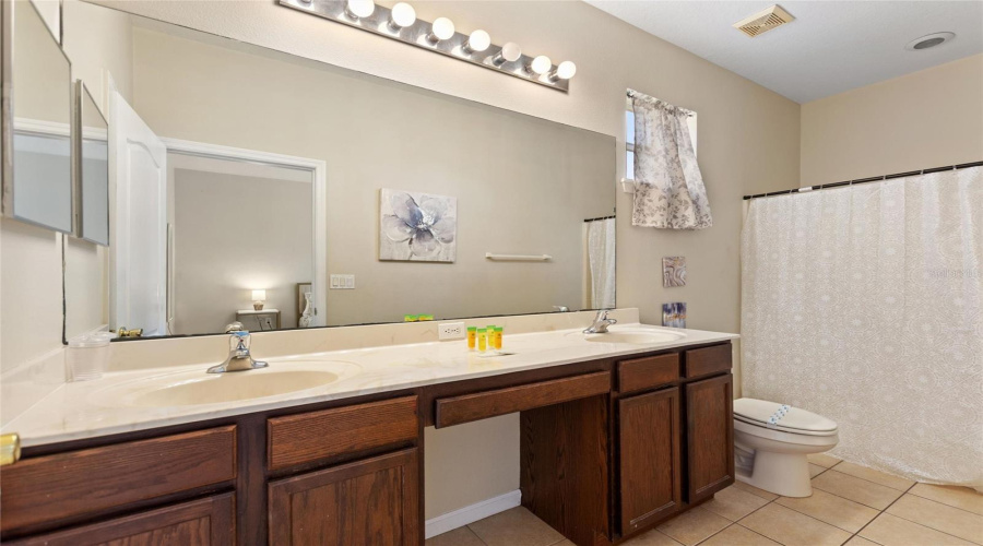 DAVENPORT, Florida 33837, 4 Bedrooms Bedrooms, ,3 BathroomsBathrooms,Residential,For Sale,CAPTAIN HOOK,0,MFRL4958942