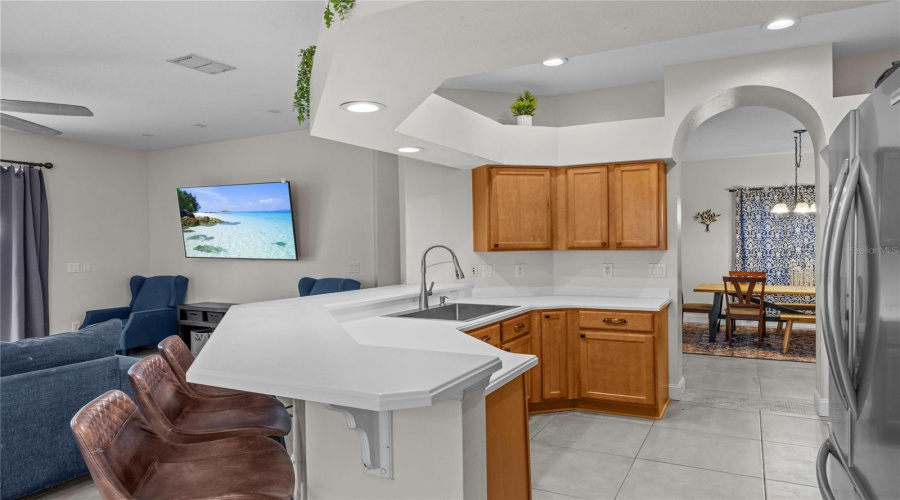 DAVENPORT, Florida 33896, 5 Bedrooms Bedrooms, ,3 BathroomsBathrooms,Residential,For Sale,HENLEY,0,MFRO6376894