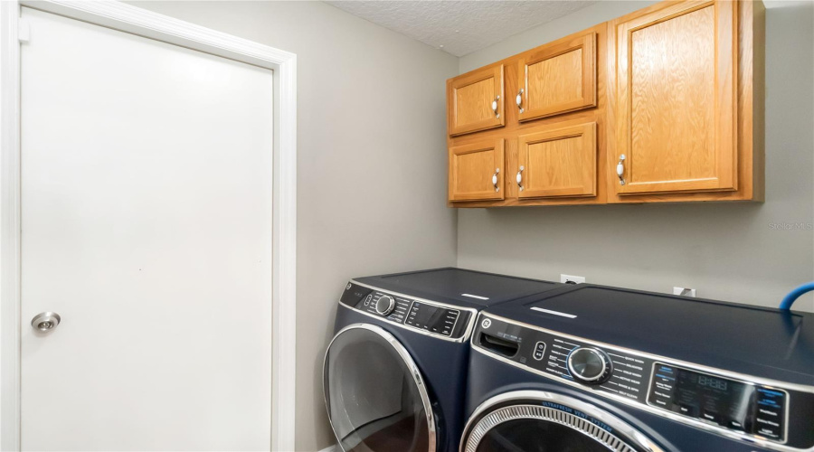 DAVENPORT, Florida 33897, 4 Bedrooms Bedrooms, ,2 BathroomsBathrooms,Residential,For Sale,JOCELYN,0,MFRS5142156