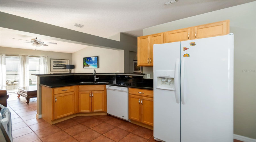 DAVENPORT, Florida 33897, 4 Bedrooms Bedrooms, ,2 BathroomsBathrooms,Residential,For Sale,JOCELYN,0,MFRS5142156