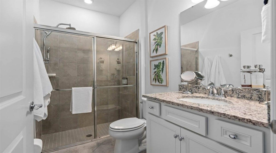 DAVENPORT, Florida 33897, 8 Bedrooms Bedrooms, ,6 BathroomsBathrooms,Residential,For Sale,LELANI,0,MFRO6377009