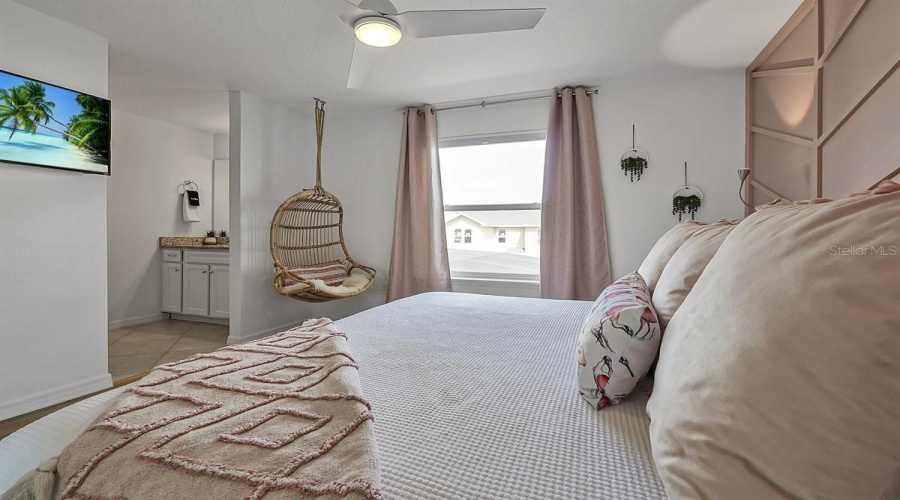 DAVENPORT, Florida 33897, 8 Bedrooms Bedrooms, ,6 BathroomsBathrooms,Residential,For Sale,LELANI,0,MFRO6377009