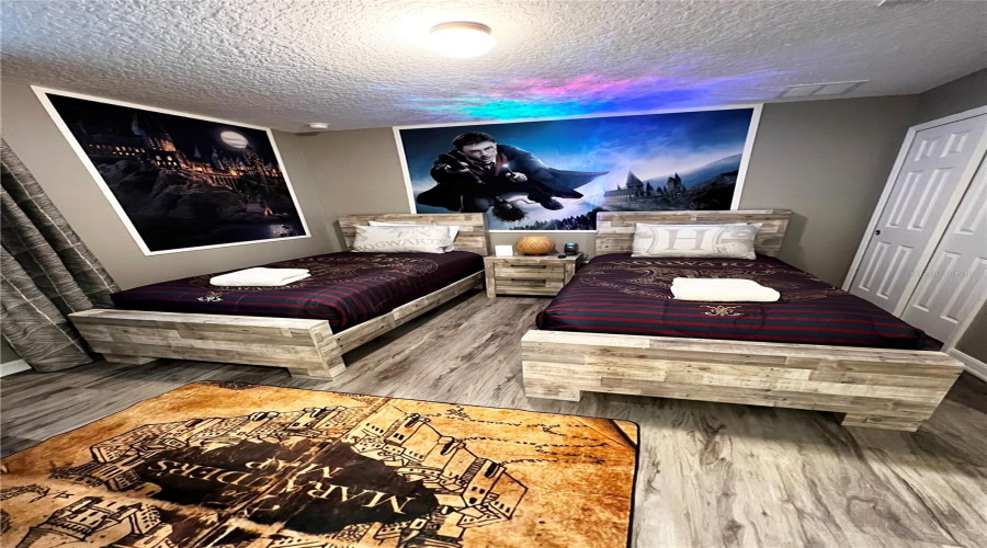 KISSIMMEE, Florida 34747, 6 Bedrooms Bedrooms, ,4 BathroomsBathrooms,Residential,For Sale,AMELIA DOWNS,0,MFRTB8466752