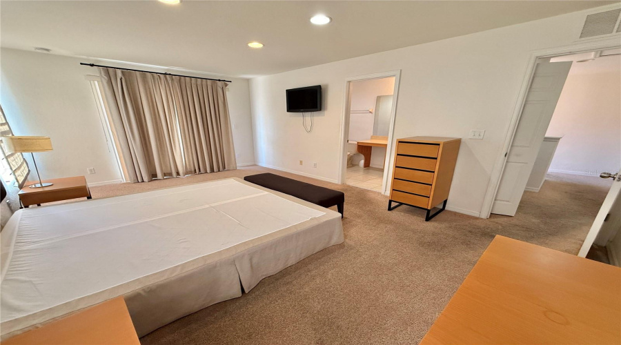 KISSIMMEE, Florida 34746, 4 Bedrooms Bedrooms, ,3 BathroomsBathrooms,Residential,For Sale,COUPE,0,MFRS5142492