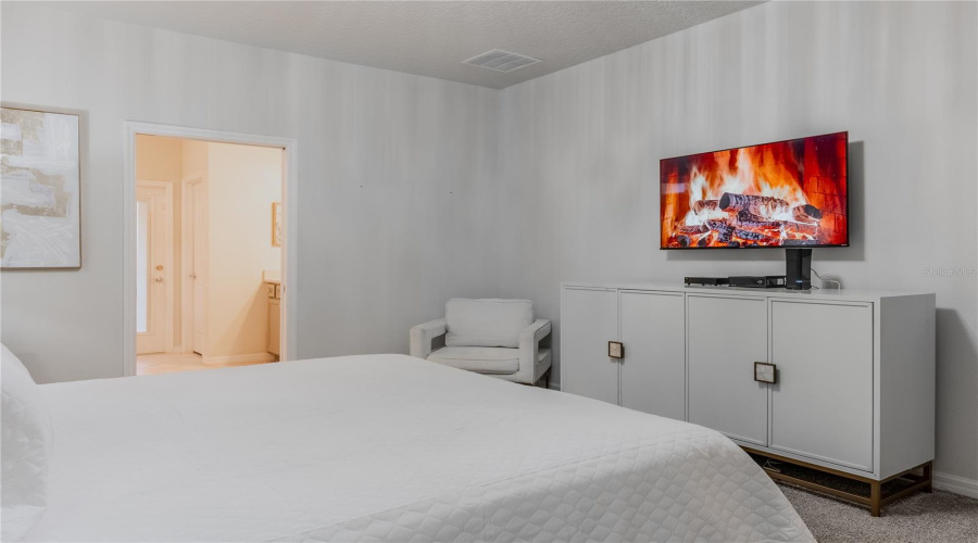 DAVENPORT, Florida 33897, 10 Bedrooms Bedrooms, ,8 BathroomsBathrooms,Residential,For Sale,LELANI,0,MFRO6376930