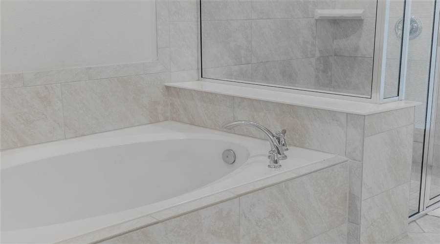 DAVENPORT, Florida 33897, 10 Bedrooms Bedrooms, ,8 BathroomsBathrooms,Residential,For Sale,LELANI,0,MFRO6376930