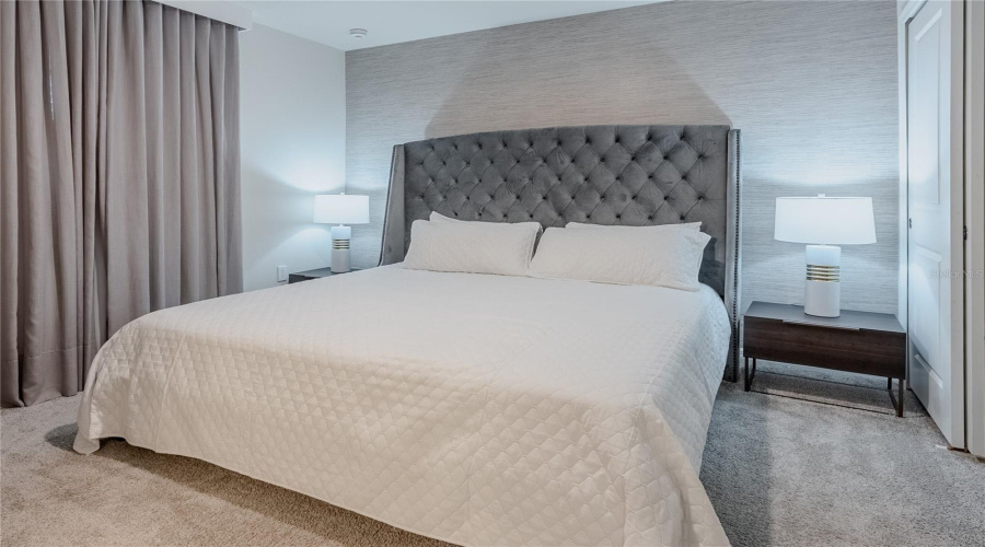 DAVENPORT, Florida 33897, 10 Bedrooms Bedrooms, ,8 BathroomsBathrooms,Residential,For Sale,LELANI,0,MFRO6376930