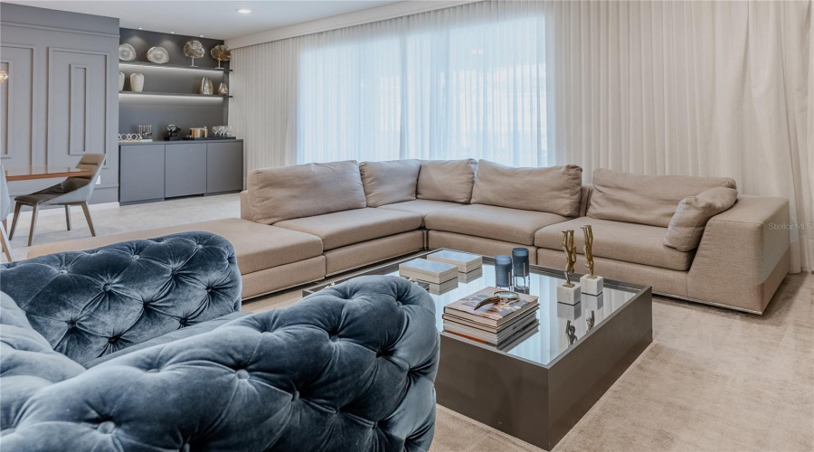 DAVENPORT, Florida 33897, 10 Bedrooms Bedrooms, ,8 BathroomsBathrooms,Residential,For Sale,LELANI,0,MFRO6376930