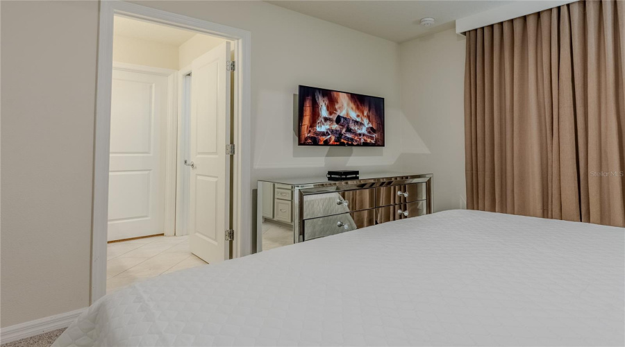 DAVENPORT, Florida 33897, 10 Bedrooms Bedrooms, ,8 BathroomsBathrooms,Residential,For Sale,LELANI,0,MFRO6376930