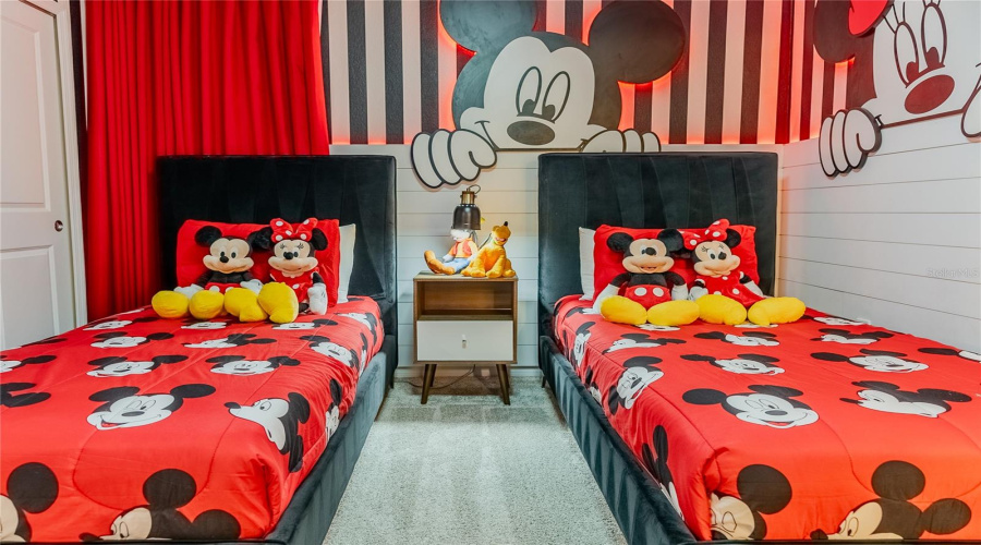 DAVENPORT, Florida 33897, 10 Bedrooms Bedrooms, ,8 BathroomsBathrooms,Residential,For Sale,LELANI,0,MFRO6376930