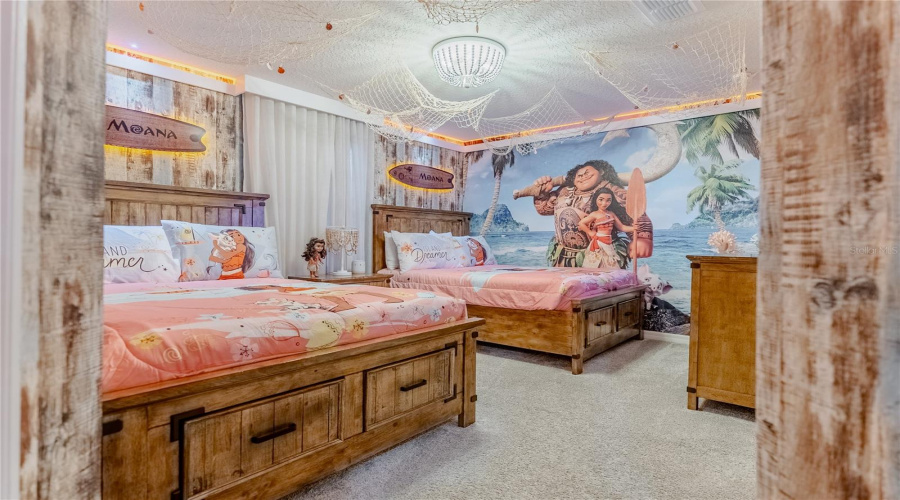 DAVENPORT, Florida 33897, 10 Bedrooms Bedrooms, ,8 BathroomsBathrooms,Residential,For Sale,LELANI,0,MFRO6376930