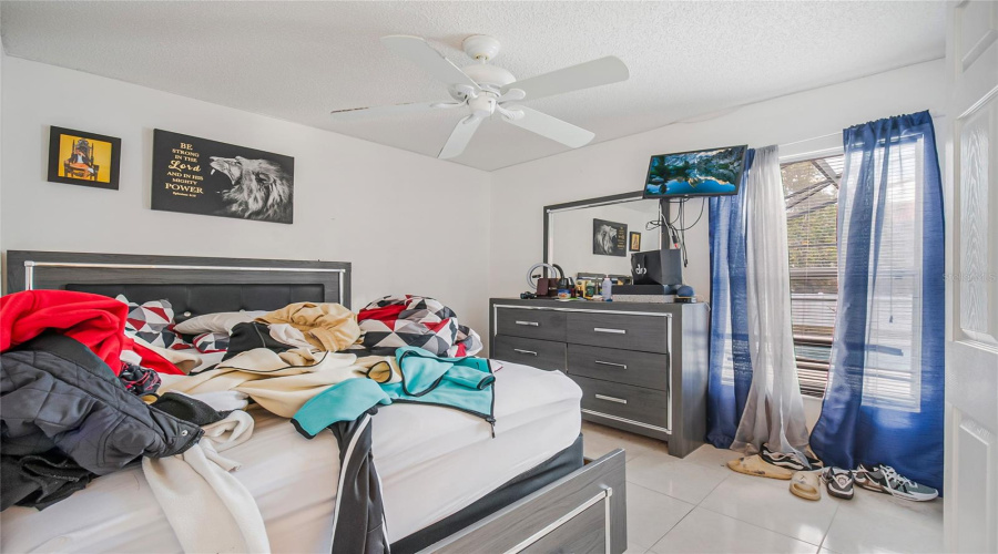 KISSIMMEE, Florida 34746, 4 Bedrooms Bedrooms, ,3 BathroomsBathrooms,Residential,For Sale,SEASONS,0,MFRO6377522