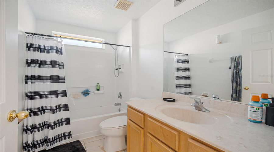 KISSIMMEE, Florida 34746, 4 Bedrooms Bedrooms, ,3 BathroomsBathrooms,Residential,For Sale,SEASONS,0,MFRO6377522