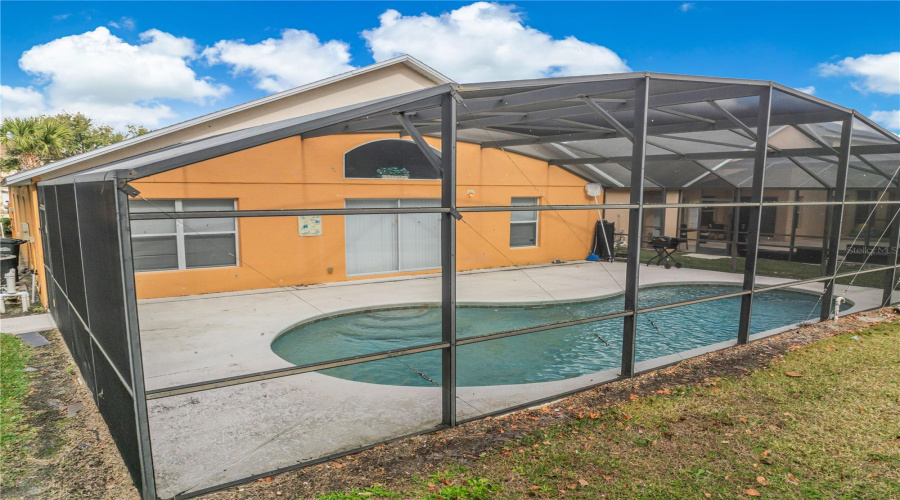 KISSIMMEE, Florida 34746, 4 Bedrooms Bedrooms, ,3 BathroomsBathrooms,Residential,For Sale,SEASONS,0,MFRO6377522