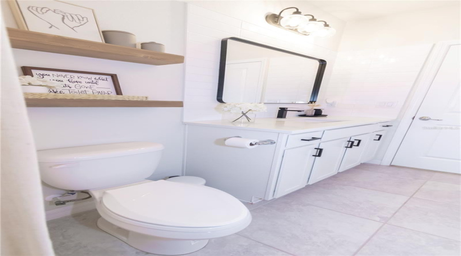 KISSIMMEE, Florida 34746, 4 Bedrooms Bedrooms, ,2 BathroomsBathrooms,Residential,For Sale,ROYAL POINT,0,MFRS5141885