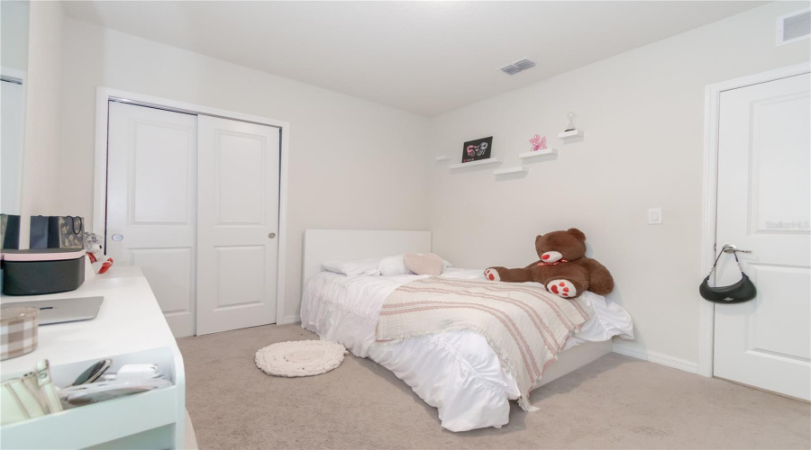 KISSIMMEE, Florida 34746, 4 Bedrooms Bedrooms, ,2 BathroomsBathrooms,Residential,For Sale,ROYAL POINT,0,MFRS5141885