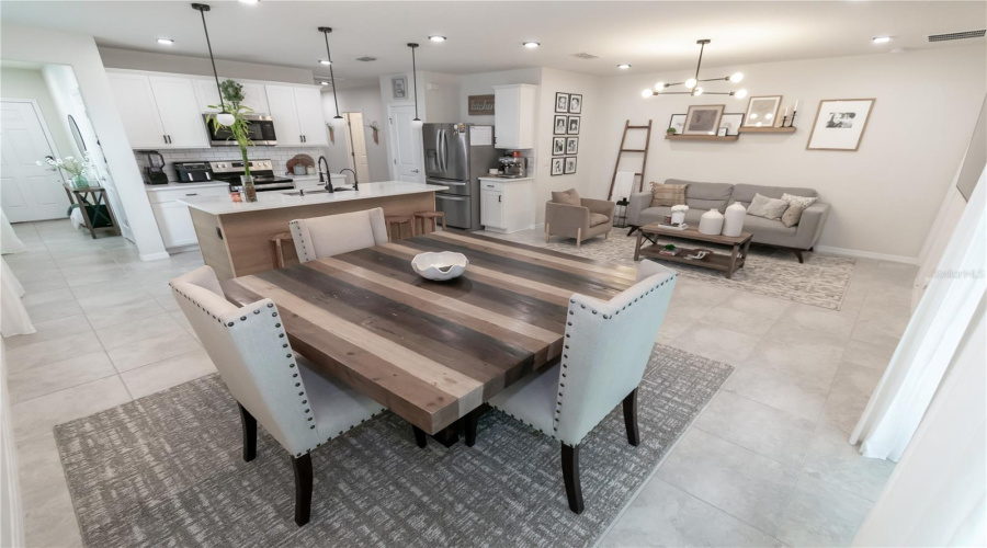 KISSIMMEE, Florida 34746, 4 Bedrooms Bedrooms, ,2 BathroomsBathrooms,Residential,For Sale,ROYAL POINT,0,MFRS5141885