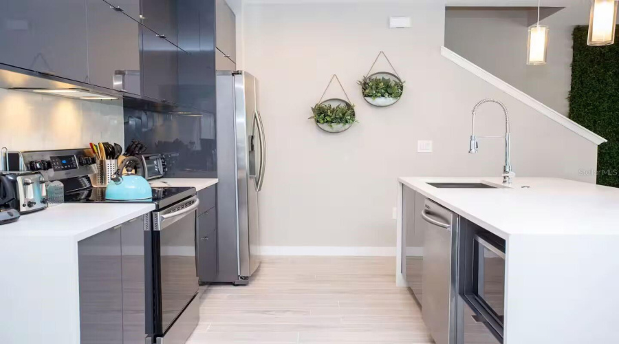 KISSIMMEE, Florida 34746, 4 Bedrooms Bedrooms, ,3 BathroomsBathrooms,Residential,For Sale,LE REVE,0,MFRA4674611