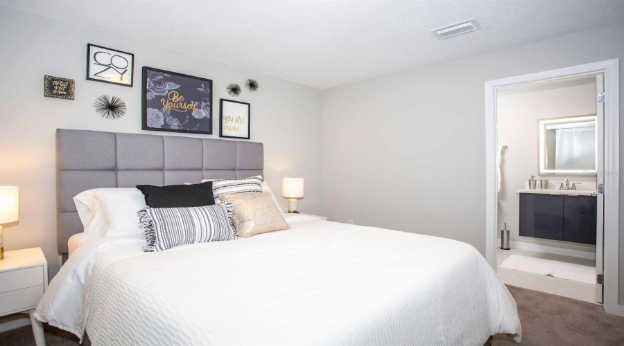 KISSIMMEE, Florida 34746, 4 Bedrooms Bedrooms, ,3 BathroomsBathrooms,Residential,For Sale,LE REVE,0,MFRA4674611