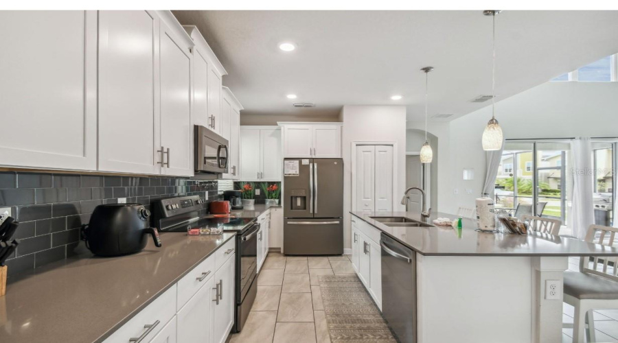 KISSIMMEE, Florida 34746, 5 Bedrooms Bedrooms, ,5 BathroomsBathrooms,Residential,For Sale,BOOKMARK,0,MFRO6377666