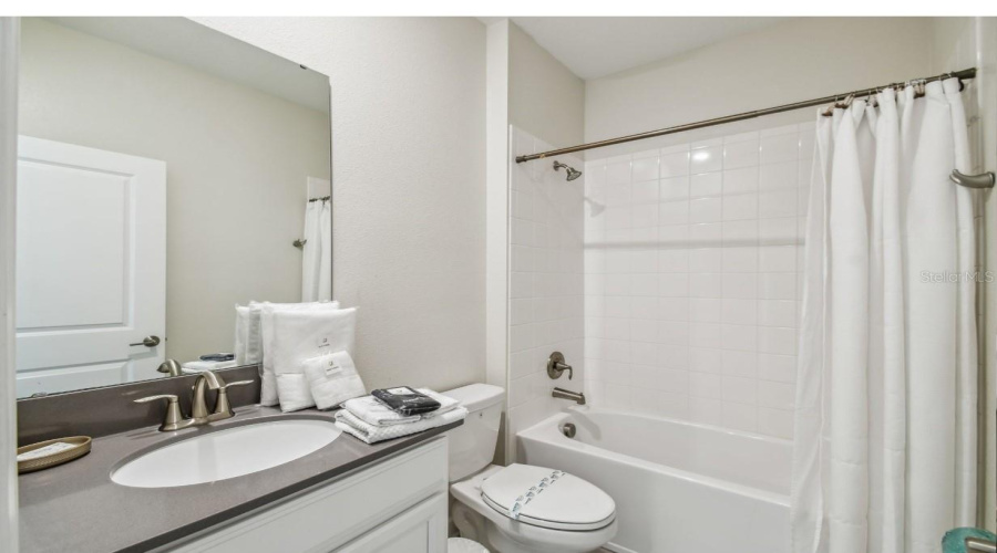 KISSIMMEE, Florida 34746, 5 Bedrooms Bedrooms, ,5 BathroomsBathrooms,Residential,For Sale,BOOKMARK,0,MFRO6377666