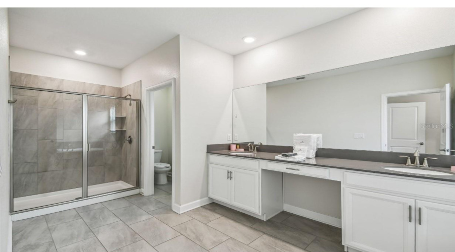 KISSIMMEE, Florida 34746, 5 Bedrooms Bedrooms, ,5 BathroomsBathrooms,Residential,For Sale,BOOKMARK,0,MFRO6377666