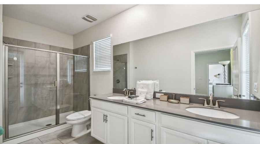 KISSIMMEE, Florida 34746, 5 Bedrooms Bedrooms, ,5 BathroomsBathrooms,Residential,For Sale,BOOKMARK,0,MFRO6377666