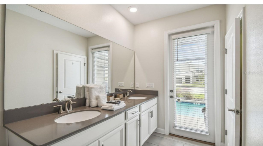 KISSIMMEE, Florida 34746, 5 Bedrooms Bedrooms, ,5 BathroomsBathrooms,Residential,For Sale,BOOKMARK,0,MFRO6377666