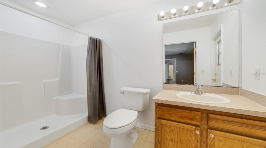 DAVENPORT, Florida 33896, 3 Bedrooms Bedrooms, ,2 BathroomsBathrooms,Residential,For Sale,PARADISE WOODS,0,MFRO6377687