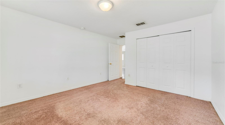 DAVENPORT, Florida 33896, 3 Bedrooms Bedrooms, ,2 BathroomsBathrooms,Residential,For Sale,PARADISE WOODS,0,MFRO6377687