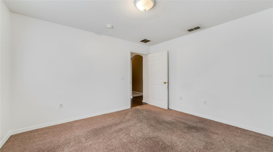 DAVENPORT, Florida 33896, 3 Bedrooms Bedrooms, ,2 BathroomsBathrooms,Residential,For Sale,PARADISE WOODS,0,MFRO6377687