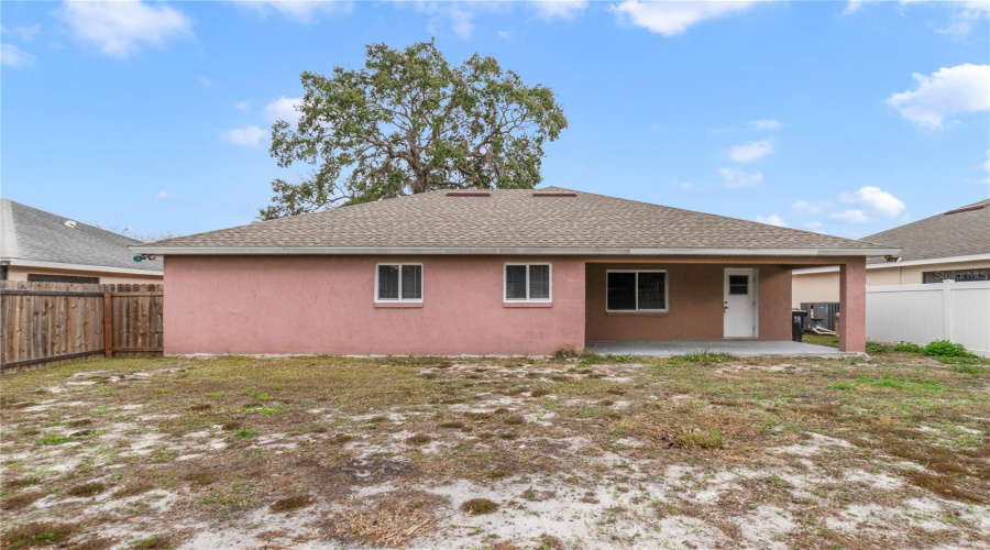 DAVENPORT, Florida 33896, 3 Bedrooms Bedrooms, ,2 BathroomsBathrooms,Residential,For Sale,PARADISE WOODS,0,MFRO6377687