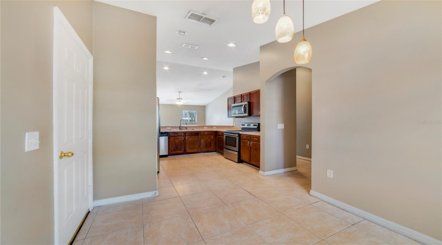 DAVENPORT, Florida 33896, 3 Bedrooms Bedrooms, ,2 BathroomsBathrooms,Residential,For Sale,PARADISE WOODS,0,MFRO6377687