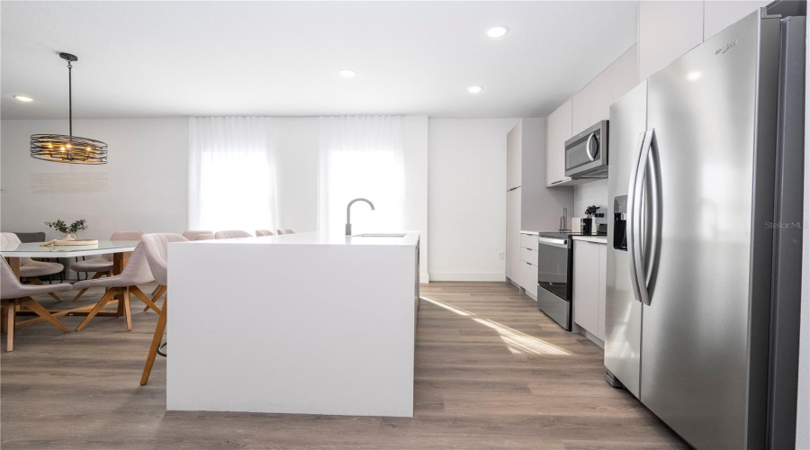 KISSIMMEE, Florida 34747, 5 Bedrooms Bedrooms, ,4 BathroomsBathrooms,Residential,For Sale,SANTORINI,0,MFRO6377690