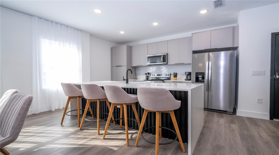 KISSIMMEE, Florida 34747, 5 Bedrooms Bedrooms, ,4 BathroomsBathrooms,Residential,For Sale,SANTORINI,0,MFRO6377690