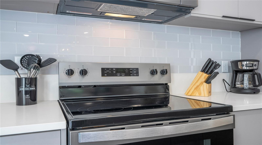 KISSIMMEE, Florida 34747, 5 Bedrooms Bedrooms, ,4 BathroomsBathrooms,Residential,For Sale,SANTORINI,0,MFRO6377690