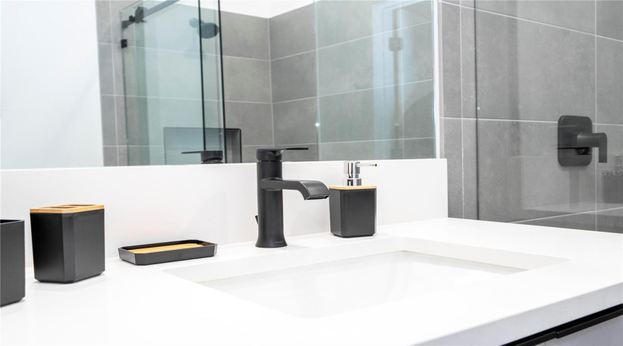 KISSIMMEE, Florida 34747, 5 Bedrooms Bedrooms, ,4 BathroomsBathrooms,Residential,For Sale,SANTORINI,0,MFRO6377690