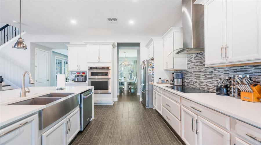 ORLANDO, Florida 32836, 5 Bedrooms Bedrooms, ,4 BathroomsBathrooms,Residential,For Sale,LUDINGTON,0,MFRO6377060